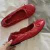 Zapatos planos de moda retro con punta redonda y diseño de slip-on para mujer, nuevos para la primavera-verano 2026, estilo ballet, planos, slip-on, tipo abuela