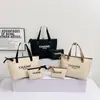 Moda Transfronteiriça Versátil Bolsa de Cosméticos Portátil para Saída Simples Bolsa de Mão Feminina Grande Capacidade Europeia e Americana Pequena Fragrância Necessaire