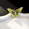 Moderna Broche de Mariposa Perla Animal para Mujer Retro Elegante Gama Alta Insecto Ramillete Traje Cheongsam Accesorios Pin