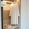 Camisola Estilo Corte Francês para Mulheres Primavera e Outono Comprimento Médio Estilo Coreano Acabamento em Renda Doce Princesa Cor Sólida Casual Roupa de Casa