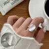 Anéis Minimalistas Foscos Escovados Empilháveis para Mulheres, Modernos Versáteis Design de Nicho Único Anéis Abertos Anéis para o Dedo Indicador Tendência