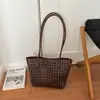 Bolsa Tote de Palha Trançada Grande Capacidade Verão 2026 Feminina Rústica Renda Bolsa Grande de Ombro Único Bolsa para Trajeto Suave de Axila