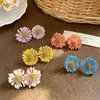 Pendientes de Flor Dopamina Coloridos de Primavera 2026 Nueva Moda Estilo Fresco Pendientes de Botón Accesorios Exquisitos Personalizados para Mujeres
