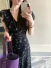 Vestido Feminino de Verão 2026 Estilo Francês de Luxo, Decote V, Manga Curta, Design Acinturado, Casual, Floral, Longo