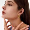 Colgante de oro para mujer con forma de gota de rosca, de línea simple geométrica, estilo transfronterizo europeo y americano, de latón chapado en oro auténtico