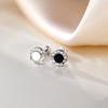 Aretes Redondos de Marca Ónix Negro Aguja de Plata 925 Diseño Nicho Femenino Nivel Alto Dormir Libre Tornillo Atornillado Aretes Fritillaria