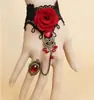 Estilo Europeo y Americano Personalizado Mano de Vampiro Flor de Metal Rosa Roja Enredadera Cristal Pulsera de Encaje Estilo Lolita