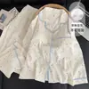 Pijama xadrez amarelo e branco com bojos embutidos para mulheres, algodão nuvem, plus size, conjunto de duas peças de manga longa e calça longa com bojos integrados