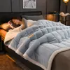 Manta gruesa para sofá para todas las estaciones, adecuada para usar como manta de siesta en la oficina, hecha de forro polar de coral