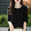 Camisa de Algodão 100% com Gola Semi Aberta e Manga Curta, Fechamento Simples com Botões Meio Abertos, Estilo Básico, Camada Base Casual para Uso Diário Feminino na Primavera e Verão, Atacado
