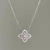 Collar de Hierba de Circonita Super Brillante de Cuatro Colores para Mujer, Diseño de Lujo Ligero de Gama Alta, Exquisita Cadena para Clavícula, Alto Valor Estético, Accesorio Versátil