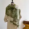 2026 Nuevo Chal Retro de Alta Gama para Mujer Bufanda Exterior Bufanda Capa Jacquard Pintura a Tinta Engrosada Versátil de Dos Vías