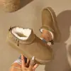 Outono de 2026 Novo Modelo Tamanho Grande Feminino Casual Confortável Bico Redondo Baixo Fashionável Botas de Neve para Exterior Tamanho Único