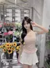 Camiseta de Manga Corta Dos en Uno Estilo BM Suave Deseo Puro con Almohadilla en el Pecho para Mujer, Top Corto Ajustado Dulce y Picante con Cuello Halter para Verano
