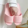 Pantuflas plegables de rayas para hombres y mujeres, pantuflas desechables para viajes de negocios y viajes, convenientes e higiénicas, pantuflas de baño de hotel de una tira