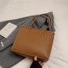 2024 Inverno Nova Grande Capacidade Moda Casual Pingente Bolsa Feminina de Alta Qualidade Bolsa de Ombro Bolsa de Axila