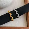 Anillo de Moda Estilo Coreano con Circonita Incrustada para Niñas con Temperamento Irregular y Diseño Retorcido Anillo Accesorios Transfronterizos y Accesorios de Mano
