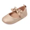 Sapatos de bebê Primavera e Outono novos sapatos de princesa para bebê menina Velcro cor sólida sola macia sapatos para criança pequena BBW7089