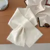 Cachecol pequeno de tricô macio e aderente para mulheres, outono e inverno, design simples perfurado, aquecedor de pescoço quente, temperamento versátil, cachecol de proteção para o pescoço de nicho
