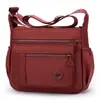 Bolsa Transversal com Múltiplos Bolsos Feminina Leve Grande Capacidade Bolsa para o Dia a Dia Moda Casual Bolsa de Ombro Feminina Bolsa Simples de Nylon