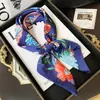 Pañuelo Cuadrado de Imitación Seda Floral Estilo Francés para Mujer, Novedad Primavera 2026 Estampado por Ambos Lados Moda Chal de Alta Gama Bufanda de Seda al por Mayor