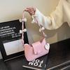Bolsa nova 2023 feminina textura moderna combina com tudo bolsa de ombro pequena fresca casual bolsa sela popular bolsa sela