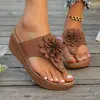 Sandalias de Exterior de Cuña Abiertas Transfronterizas 2026 Verano Nuevo Talla Grande con Estampado de Flores Negras