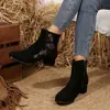 Botas Fashion com Estilo Étnico Qipao Botas Curtas para Mulheres 2026 Outono/Inverno Novas Retro Salto Grosso Aveludado Quente Botas Bordadas