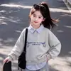 Sudadera con capucha de retazos a rayas personalizada, juguetona, para niñas, moda otoñal, estilo individual, versátil, conjunto de estilo universitario para jeans