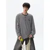 Moletom casual relaxado com listras bordadas e mangas compridas, estilo de rua, para homens e mulheres, camiseta estilo americano, pulôver henley com gola redonda