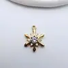Pingente Único de Cobre Banhado a Ouro com Microincrustação de Zircônia Floco de Neve Acessórios para Joias DIY Pulseira Materiais de Miçangas de Cristal Feitos à Mão