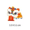 Insignia de Danza del León de Año Nuevo 2026 Despertar del León del Año Nuevo Chino Broche Auspicioso Decoración para Mochila Accesorio Metálico Estilo Chino