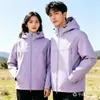 Chaqueta Impermeable y a Prueba de Viento para Exteriores Tres en Uno para Hombres y Mujeres, Chaqueta de Montañismo Camuflada Desmontable, Chaqueta de Marca Moderna Estilo Delgado para Primavera y Otoño