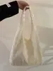 Bolsa Tote de Renda Estilo Pastoral Igual à de Zhao Lusi Novo Estilo Grande Capacidade Bolsa de Ombro para o Dia a Dia Bolsa Tote de Nicho Versátil