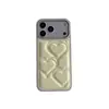 Estilo INS corazón acolchado 3D aplicable a funda de teléfono iPhone 17pro max 17pro cobertura total 15/14/16p