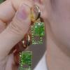 Pendientes de Clip de Durian con Diamante Super Flash Dorado Moda Celebridad Cibernética Pendientes Elegantes Lujo Ligero Gama Alta Pendientes Personalizados para Mujer