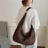 Bolsa tote de grande capacidade, design de nicho, bolsa transversal vintage para mulheres, nova bolsa de ombro personalizada para o outono de 2026 para o trabalho