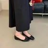 Zapatos cuadrados de charol con 3 cm de aumento de altura interior, versátiles, nuevo estilo primavera/verano 2025, adecuados para ropa de noche y para combinar con faldas