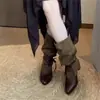 Botas Femininas Longas Estilo Wasteland de Alto Valor para Outono/Inverno com Salto Grosso Aumentador de Altura, Rendas, Salto Escondido, Franzidas e Empilhadas