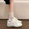 Zapatillas Blancas Retro Gruesas Versátiles de Moda para Mujer Verano 2026 con Aumento Oculto de Altura Zapatos Deportivos Casuales