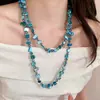 Elegante Colar Longo de Pérolas em Camadas, Design de Nicho, Corrente de Suéter Fashion de Luxo Leve, Acessório de Roupa Versátil para Mulheres