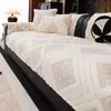 Almofada de Sofá Grossa e Quente para Outono e Inverno Estilo Retro Nanyang de Luxo Leve Tecido de Cobertura Antiderrapante para Sofá Manta Venda por Atacado