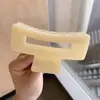2026 Nuevo Modelo Pinza de Garra Simple Versátil Mate Accesorio Elegante para el Cabello para Peinado de Moño Pinza Tiburón Pasador de Moda Tocado