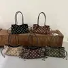 Bolso de hombro tipo tote de gran capacidad, vintage de alta gama, para mujer, de lunares, tendencia nicho, estilo coreano, nuevo para otoño