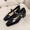 Zapatos de Cuero Retro de Tacón Bajo para Mujer 2026 Primavera/Verano Nuevos Zapatos de Salón Franceses Mary Jane para Combinar con Faldas Zapatos de Noche con Una Correa
