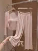 Pijama de camisola rosa estilo dulce con copas en el pecho para mujer, nueva llegada de otoño, conjunto de tres piezas de ropa de estar suave y amigable con la piel, se puede usar al aire libre