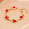CDD Pulsera de cadena de cuentas de doble capa de flor de trébol de cinco hojas transfronteriza europea y americana, nicho femenino, flor de ciruelo, pulsera de moda de alta gama