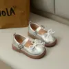 Zapatos de Princesa para Niña Estilo Nuevo Primavera 2026 Suela Suave Zapatos de Baile para Bebé Niña Zapatos Pequeños de Piel con Moño Tejido para Niña