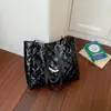 2026 Bolsas para Mujer de Nicho Gran Capacidad Bolso Tote para Hombro Bolso Cruzado de Hombro Único Otoño/Invierno Bolso para Viajar con Aspecto de Alta Gama