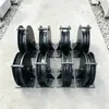 La estructura de rodamiento de la rueda guía de cola del cargador de rocas tipo rastrillo permite una rotación flexible, lo que lo hace adecuado para su uso en aplicaciones mineras